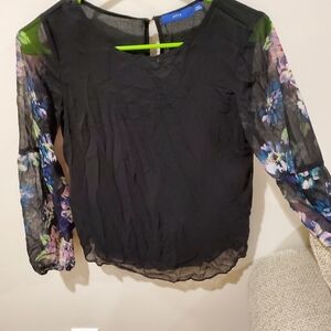 Black Floral Sleeve Blouse